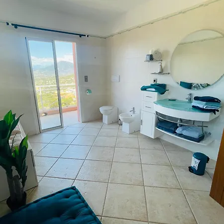 Si- Independante 3 Avec Piscine Et Magnifique Vue En Plein Centre De بورْتِكْسْيو