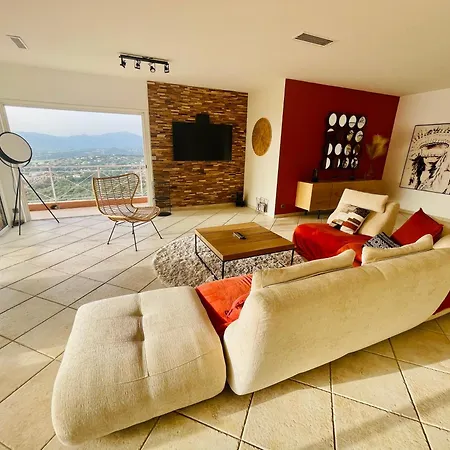 Si- Independante 3 Avec Piscine Et Magnifique Vue En Plein Centre De * بورْتِكْسْيو