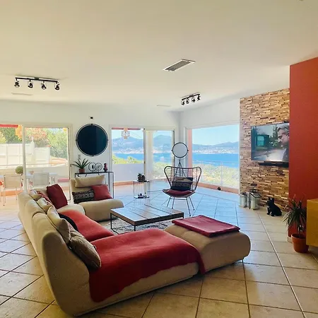 Si- Independante 3 Avec Piscine Et Magnifique Vue En Plein Centre De بورْتِكْسْيو