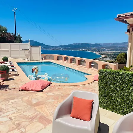 بيت للعطل Si- Independante 3 Avec Piscine Et Magnifique Vue En Plein Centre De بورْتِكْسْيو