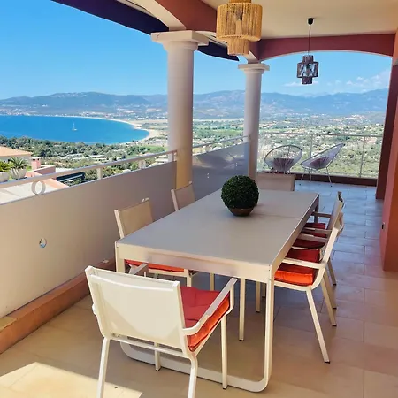 Vakantiehuis Si- Independante 3 Avec Piscine Et Magnifique Vue En Plein Centre De