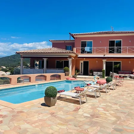 Si- Independante 3 Avec Piscine Et Magnifique Vue En Plein Centre De Feriehus Porticcio (Corsica)